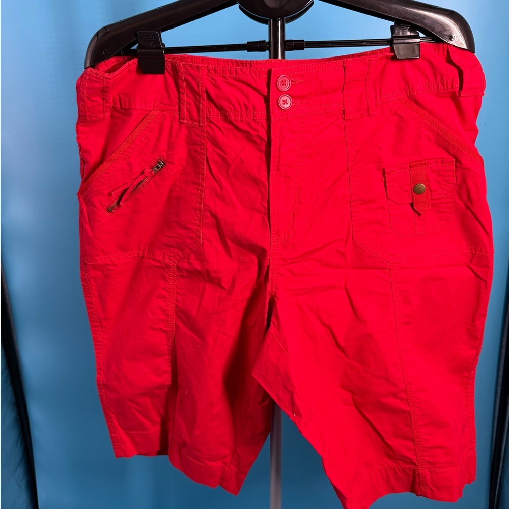 Avenue Plus18 Bermuda Signature Red Shorts Pockets Casual Vacation NWT
